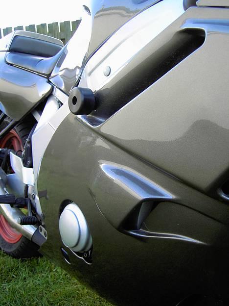 Yamaha FZR 600 *SOLGT* billede 9