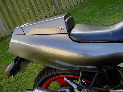 Yamaha FZR 600 *SOLGT* billede 11