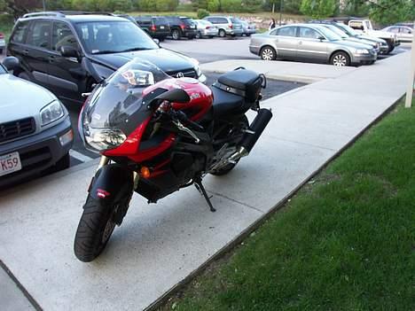 Aprilia SL1000 R (Falco) billede 4