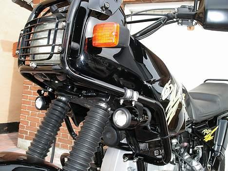 BMW R80 GS - Hella DE tågelygter, bruges til at oplyse huller i skovvejene om natten billede 9