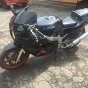 Suzuki Gsxr 400 R 