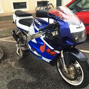 Suzuki GSXR 750 SRAD