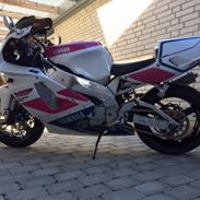 Yamaha Yzf 750R