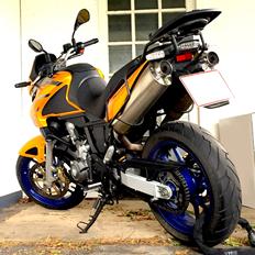 Aprilia Pegaso 650 Strada