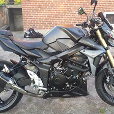 Suzuki GSR 750 AL6  Yoshimura Edition