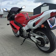 Yamaha YZF1000R Thunderace // SOLGT