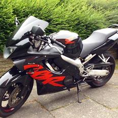 Honda CBR 600 F4