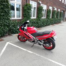 Honda VFR 750 F RC36