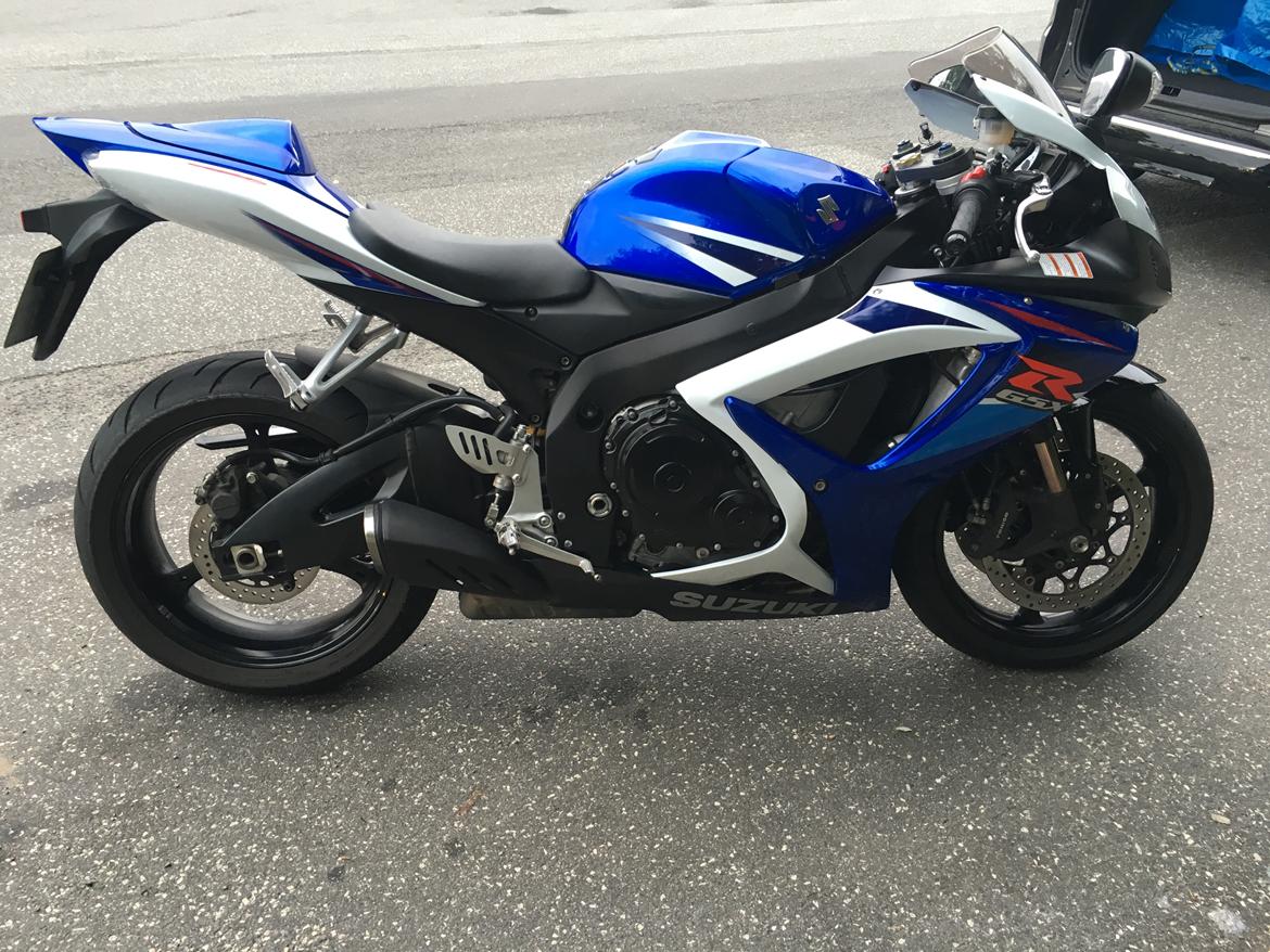 Suzuki Gsxr 750 k7  billede 1