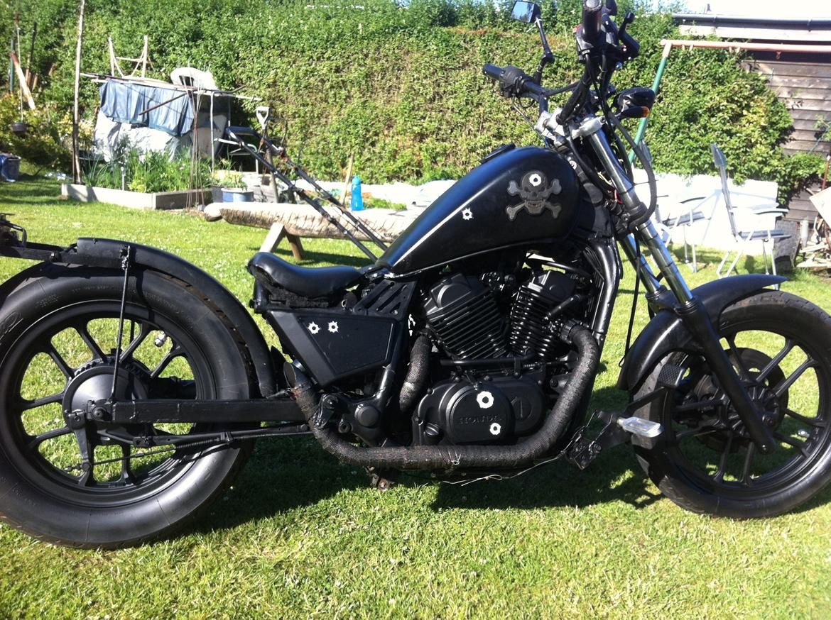 Honda VT500 Costum Bobber billede 1