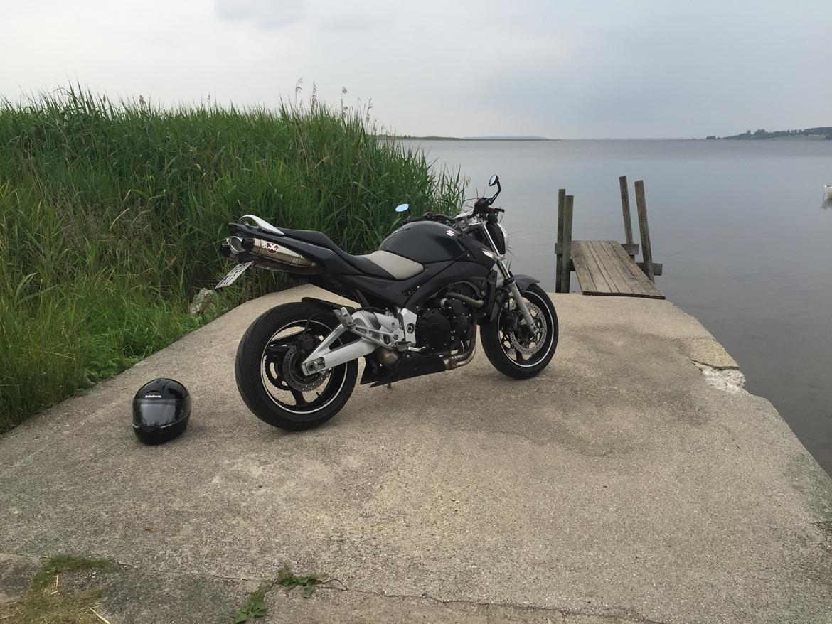 Suzuki gsr 600 billede 3