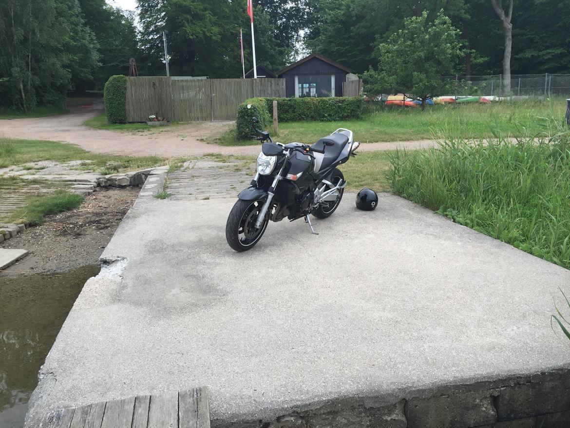 Suzuki gsr 600 billede 5