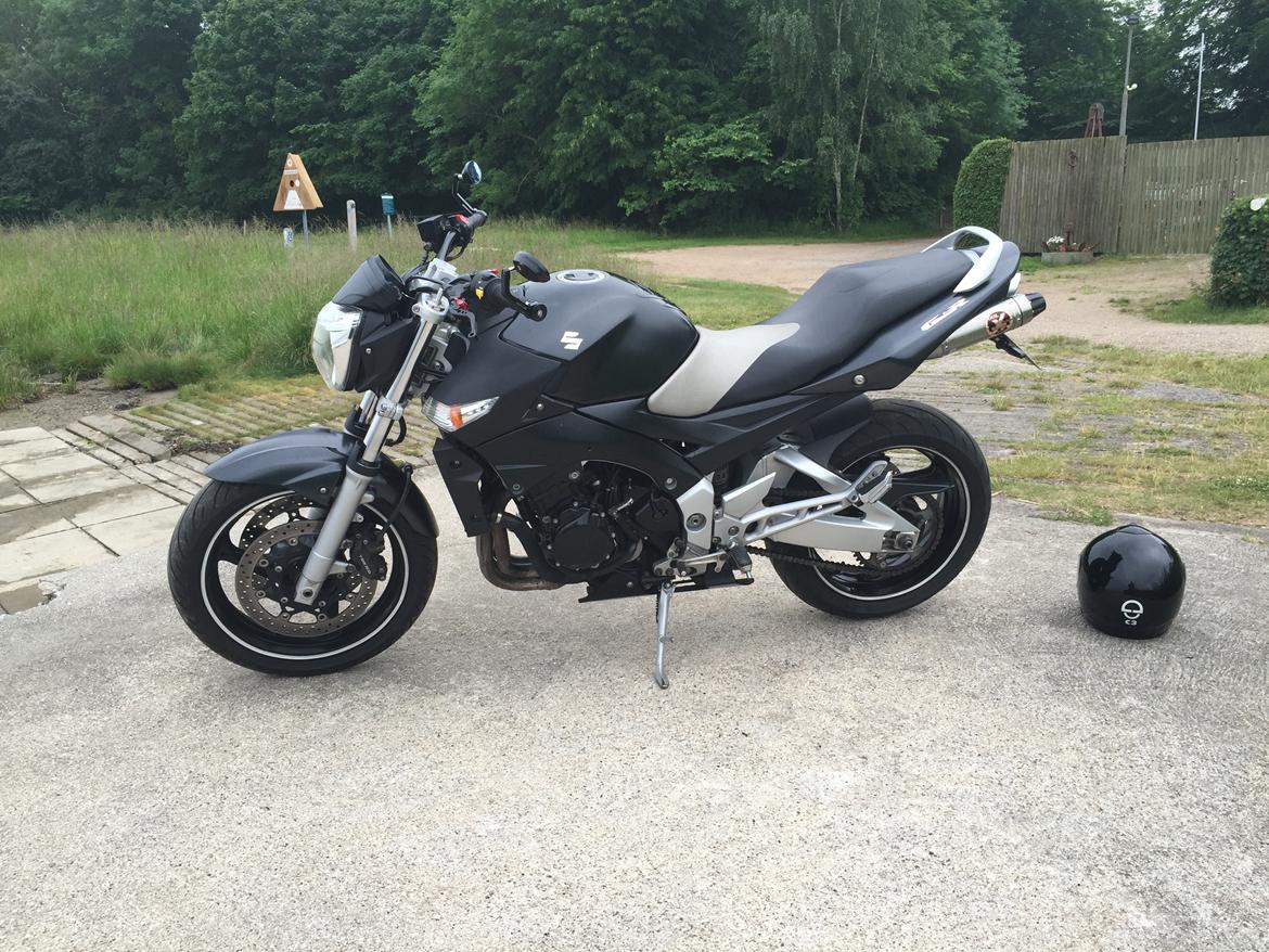 Suzuki gsr 600 billede 2