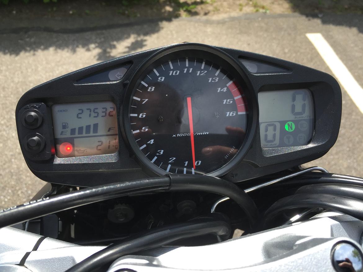 Suzuki gsr 600 billede 13