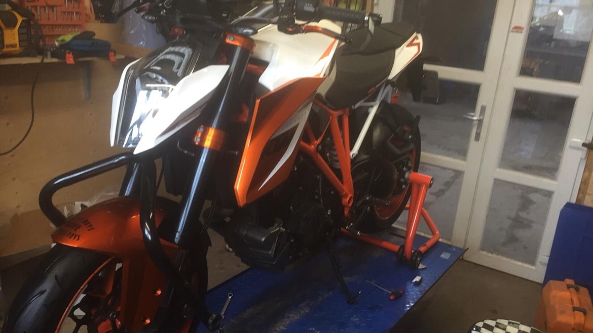 KTM Superduke R SE 1290 billede 12