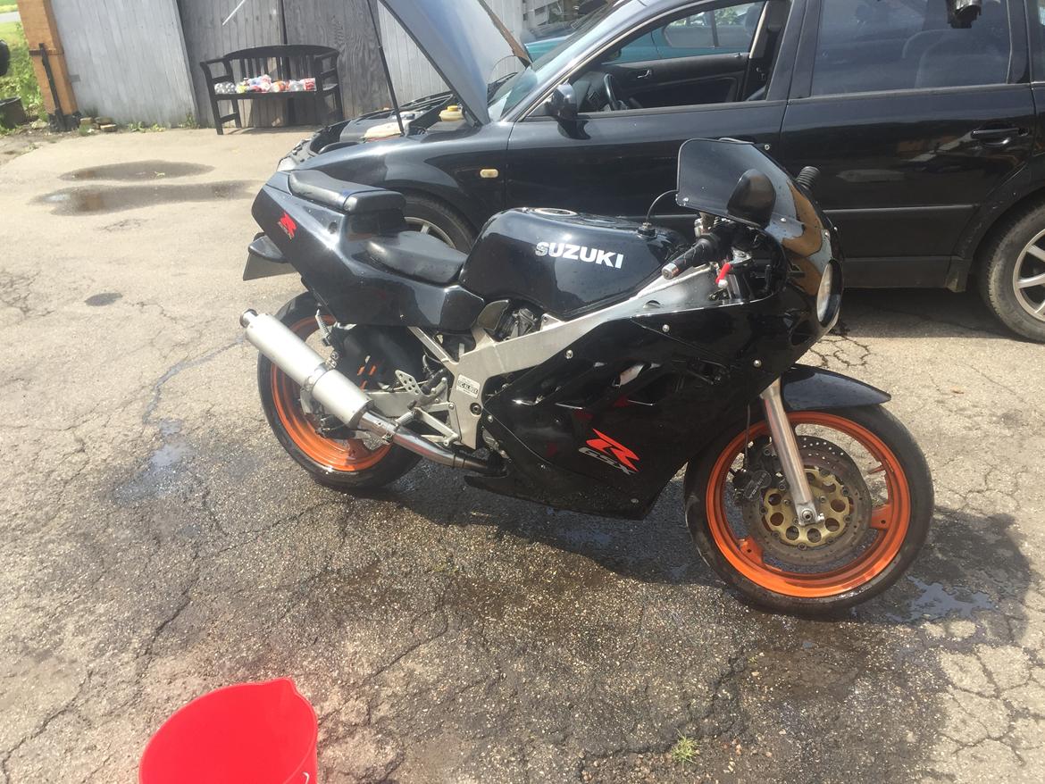 Suzuki Gsxr 400 R  billede 2