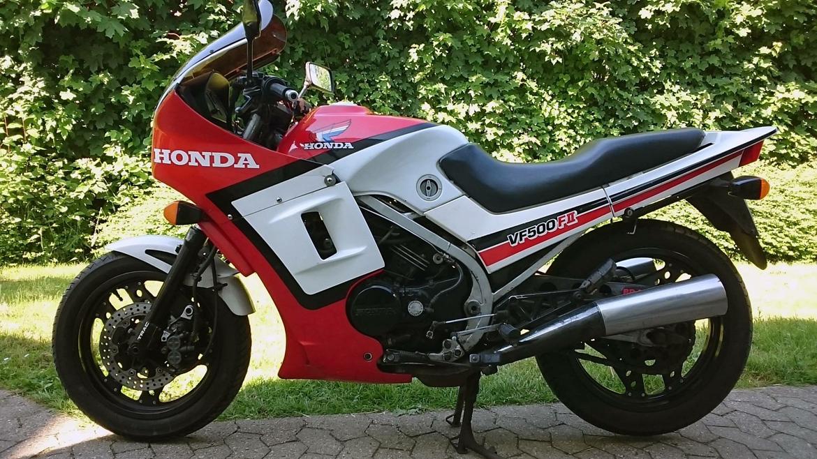 Honda Vf500f billede 1