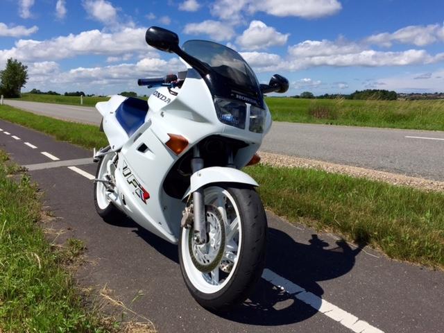 Honda VFR 750 F (RC36-1) billede 40