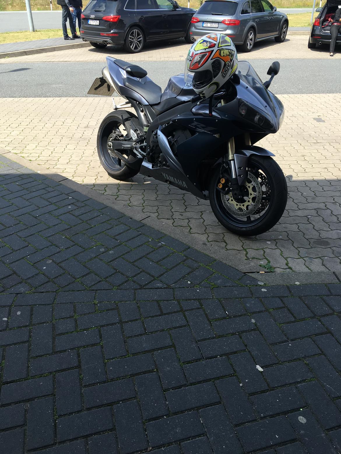 Yamaha YZF R1 RN12 billede 2
