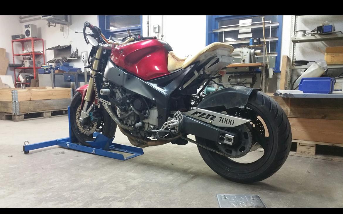 Yamaha fzr 1000 3le Streetfighter billede 6