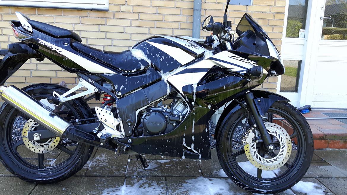 Honda CBR 125R billede 4