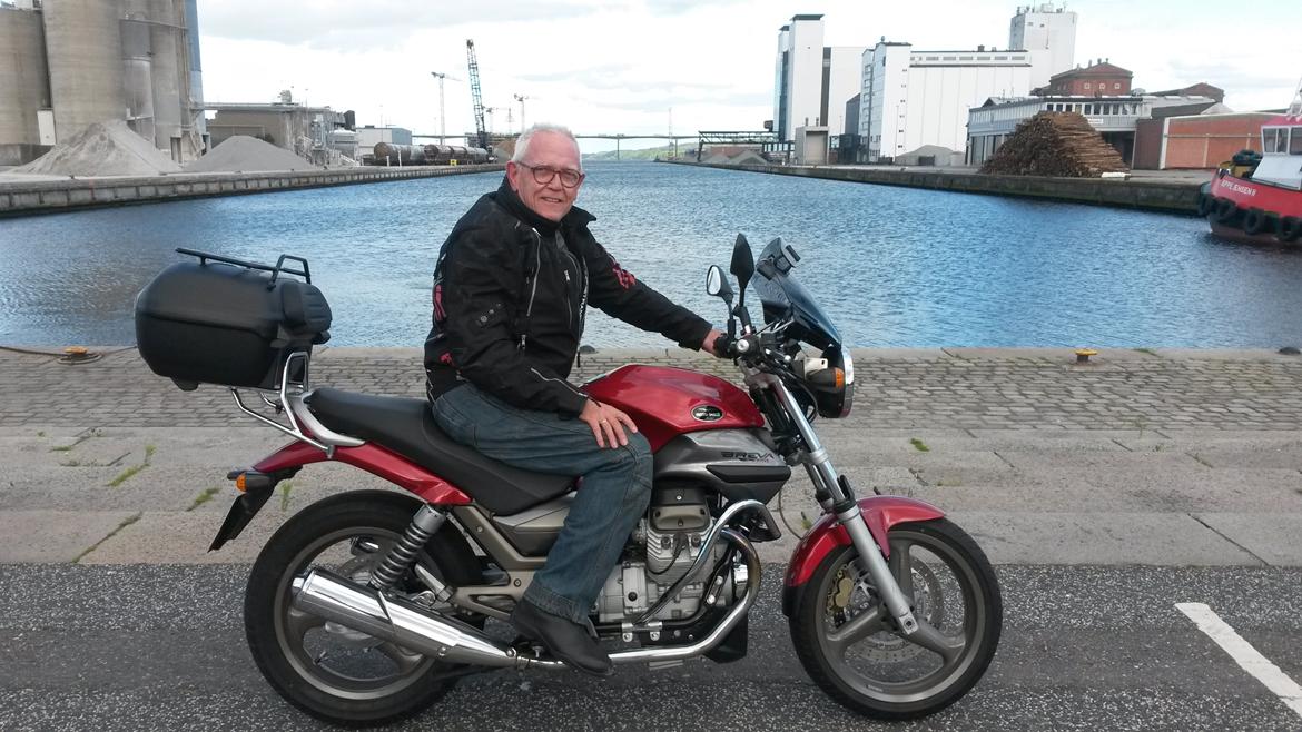 Moto Guzzi Breva 750 ie (Solgt) - Efter at have testet den hye MRA Vario vindskærm. Den er absolut godkendt billede 10