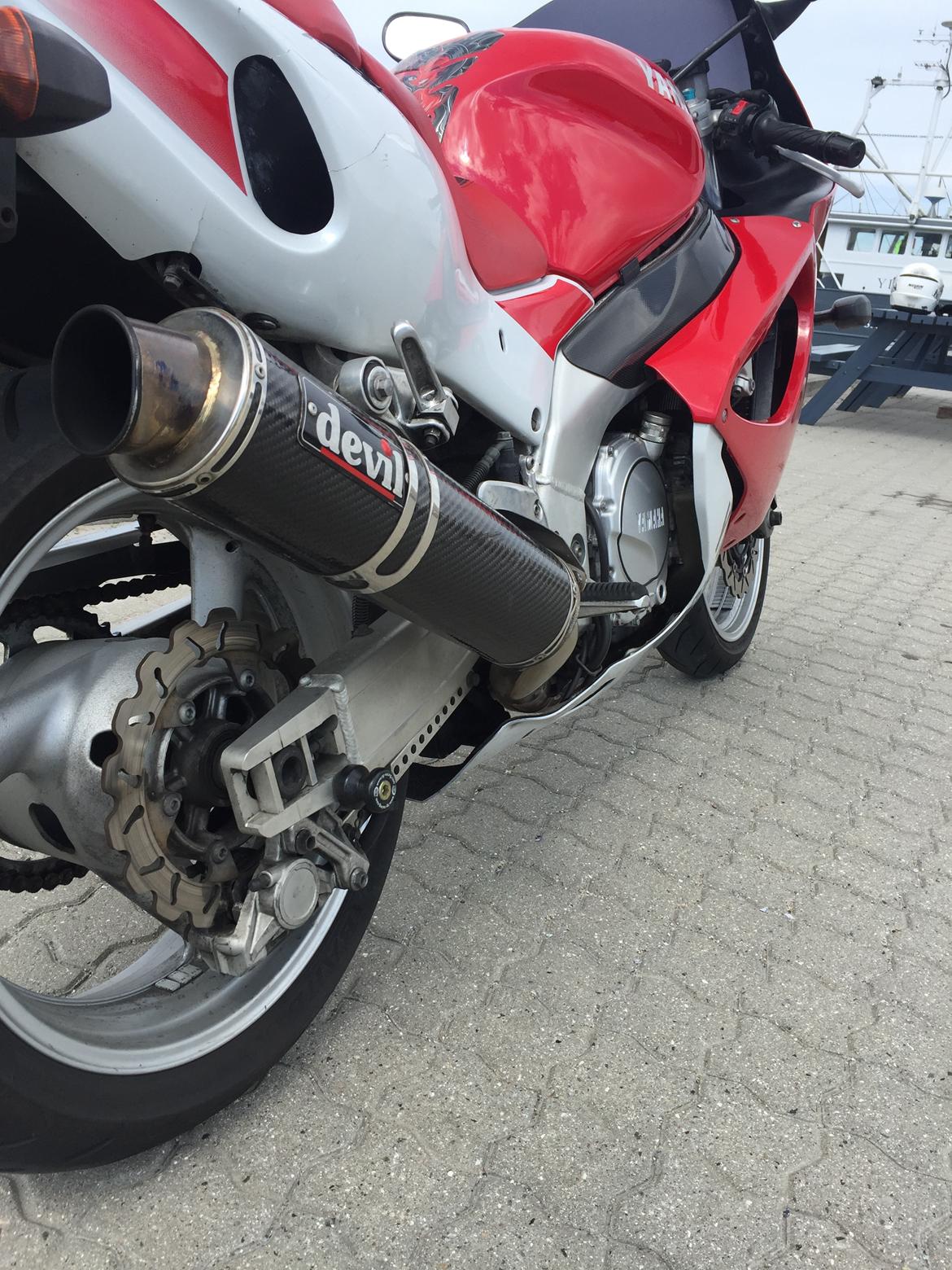 Yamaha YZF1000R Thunderace // SOLGT billede 3