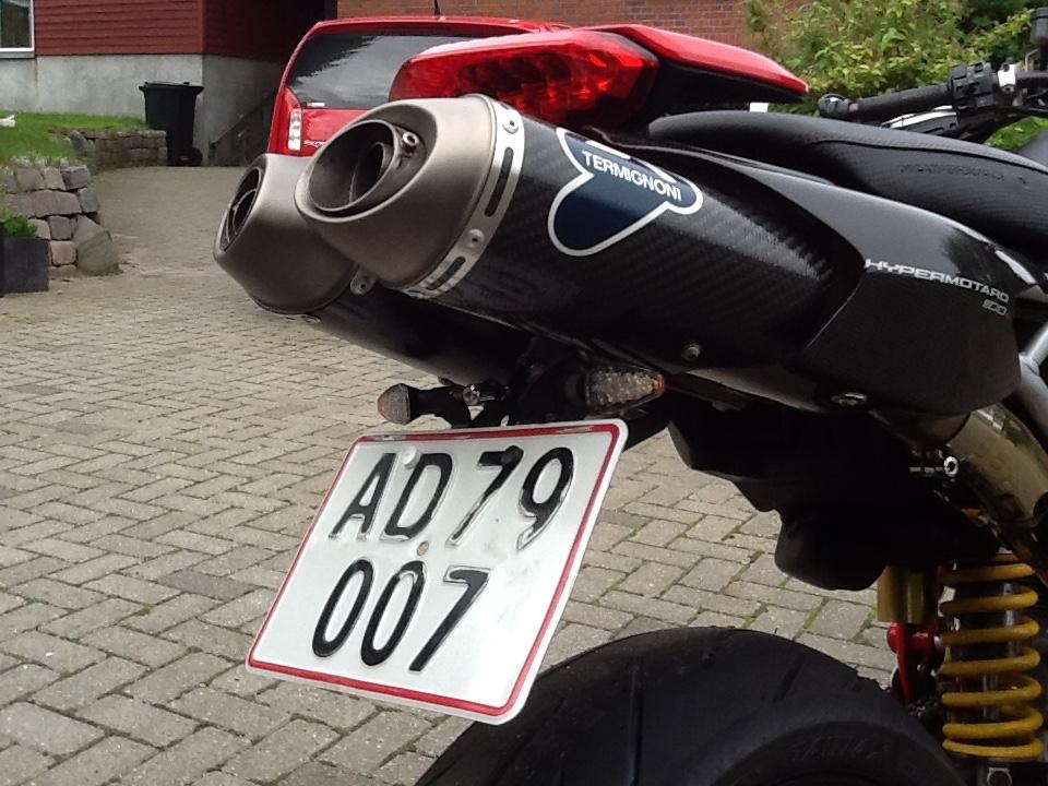 Ducati Hypermotard 1100 - 2016, Juni, Nummerplade holder billede 10
