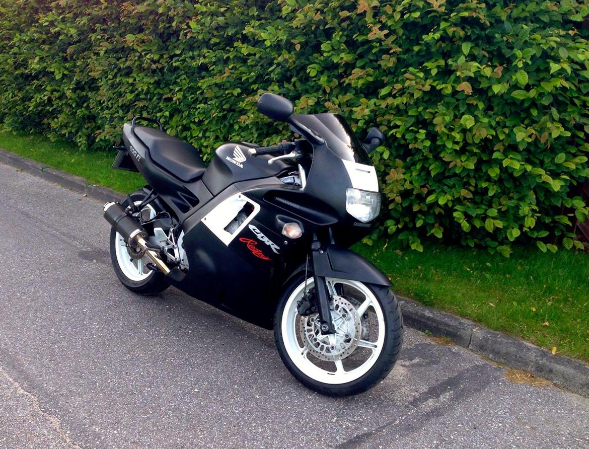 Honda CBR 600 F2 billede 1