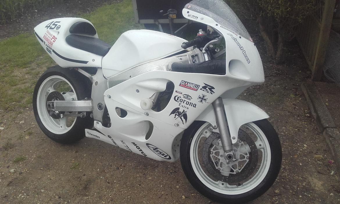 Suzuki gsxr (drift bike projekt) billede 1