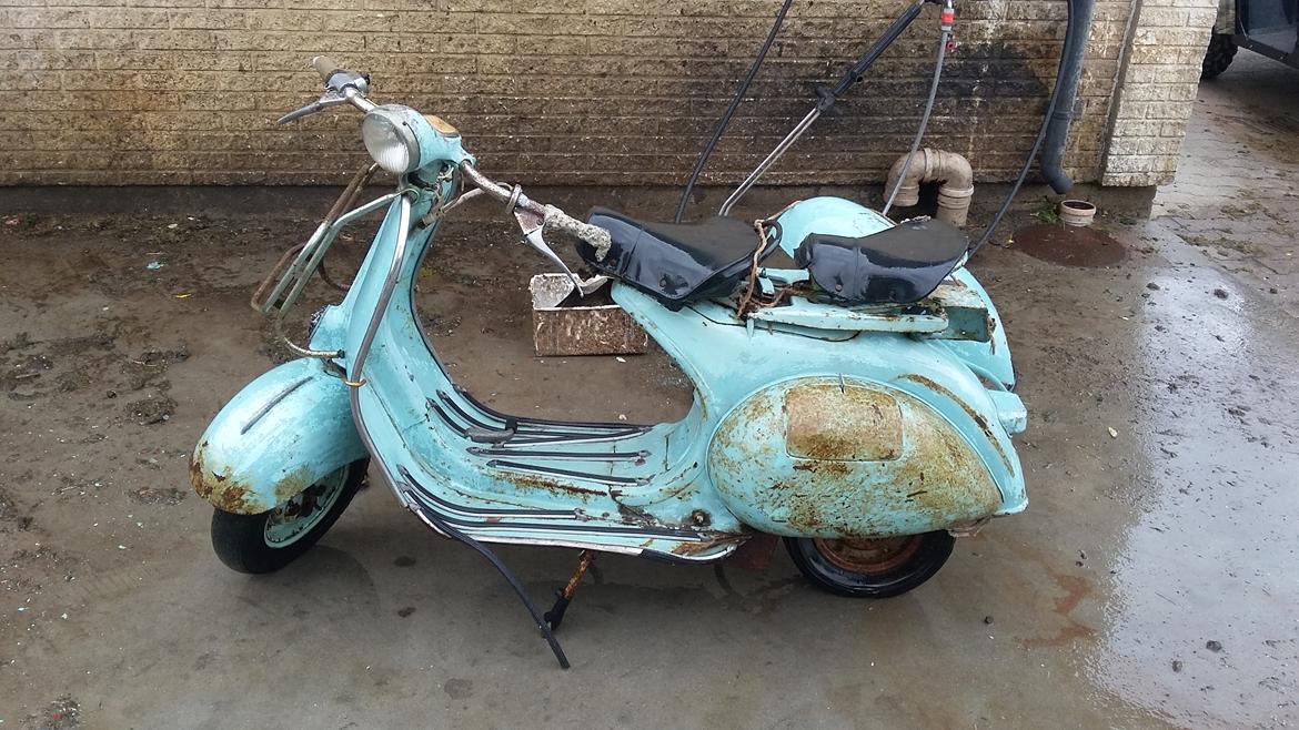 Vespa 150 - Rimelig pæn under alt skidtet billede 11