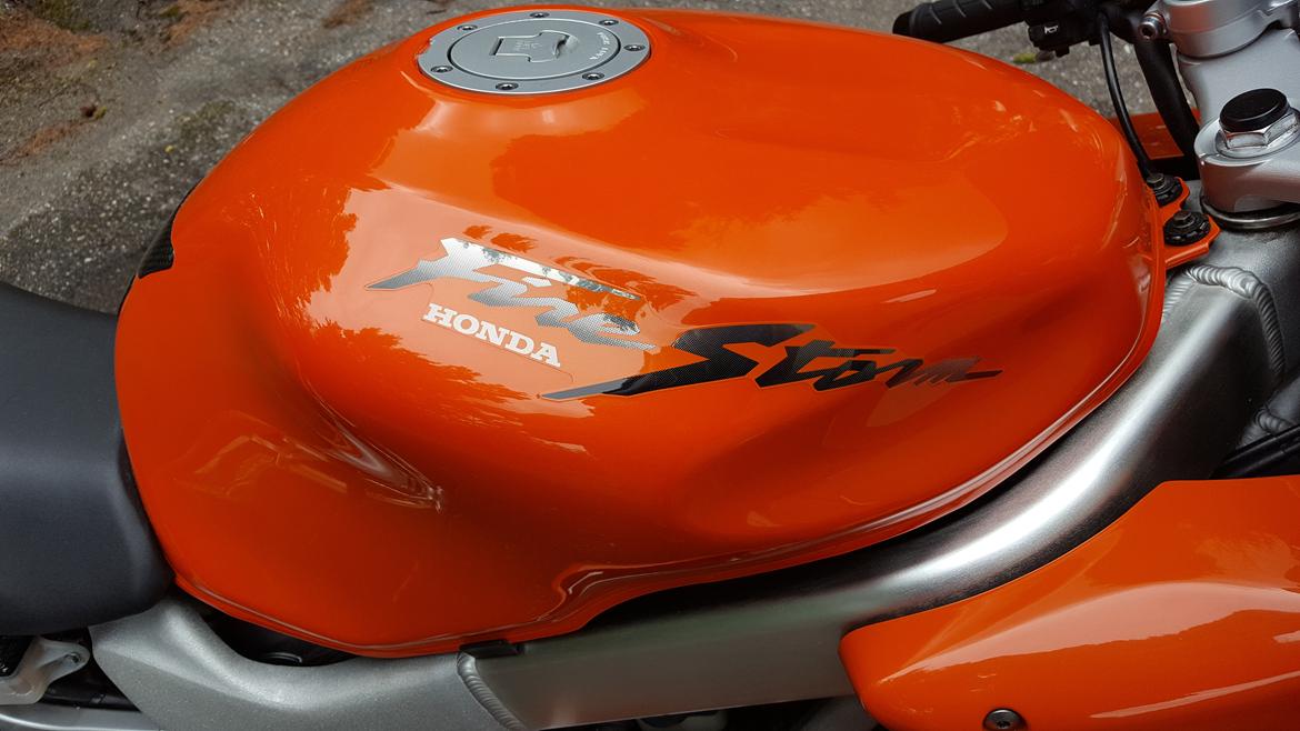 Honda VTR 1000 F FireStorm billede 2