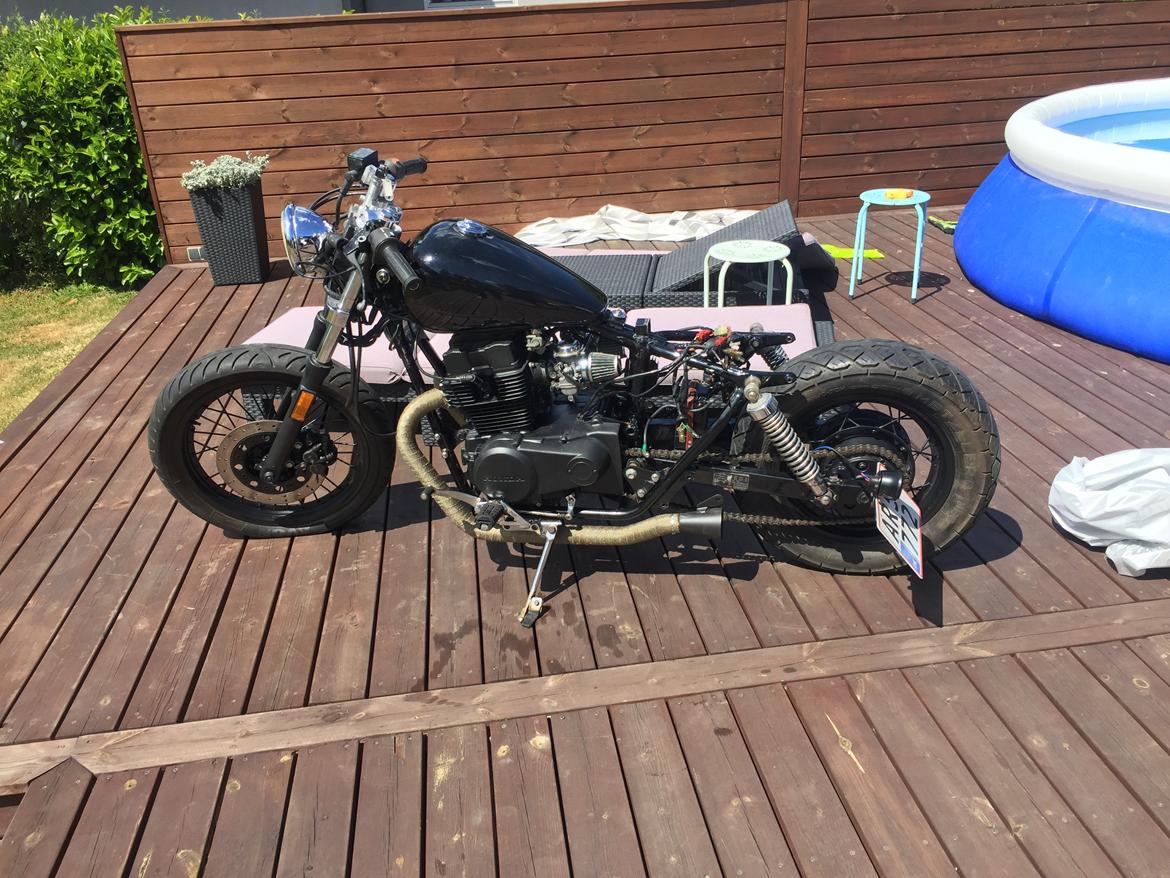 Honda Rebel 450 Bobber billede 3