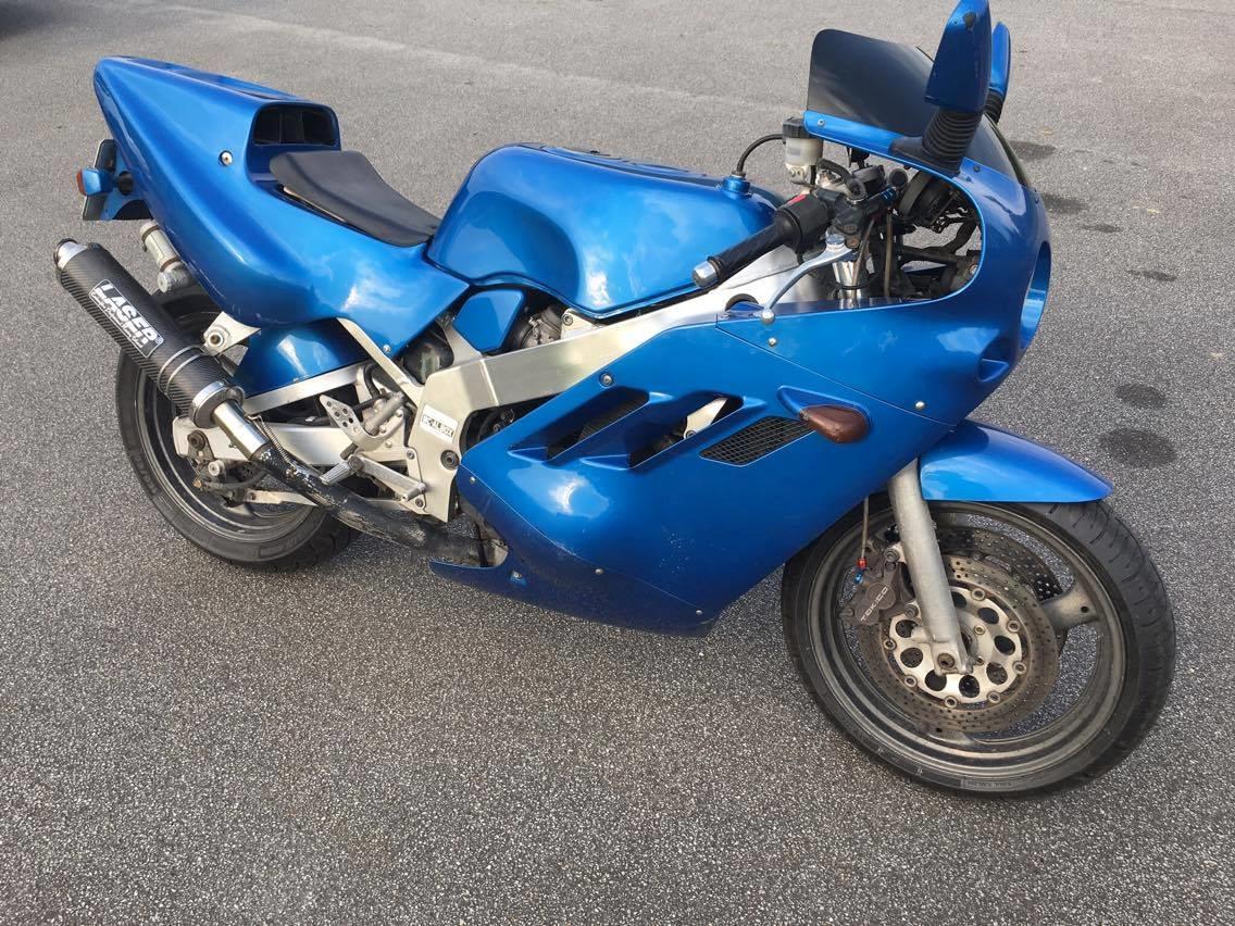 Suzuki GSXR 400 billede 6