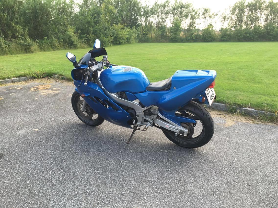 Suzuki GSXR 400 billede 7