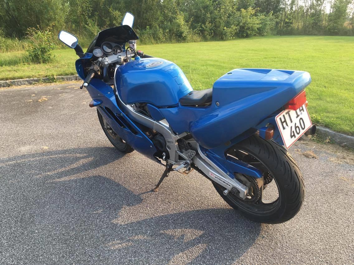 Suzuki GSXR 400 billede 12