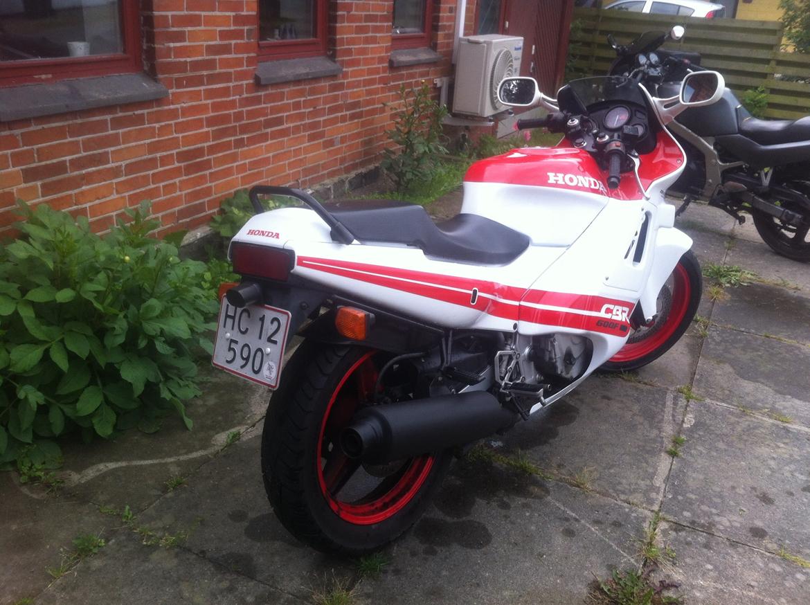 Honda CBR 600 F1 billede 3