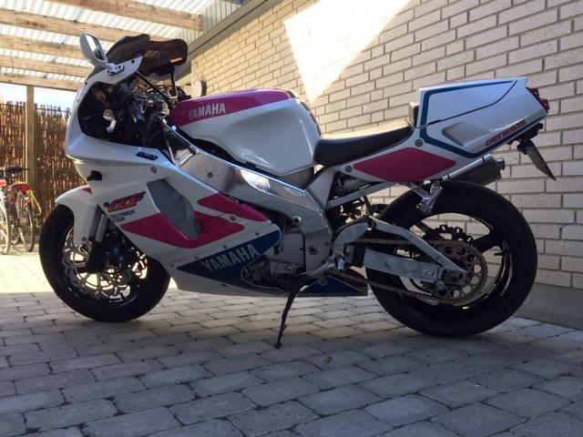 Yamaha Yzf 750R billede 1