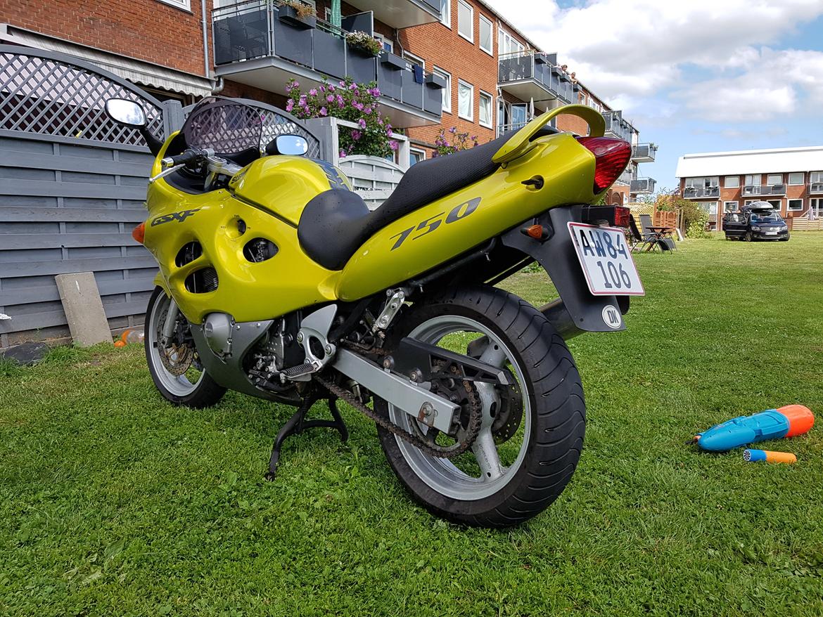 Suzuki gsx 750f (solgt) billede 7