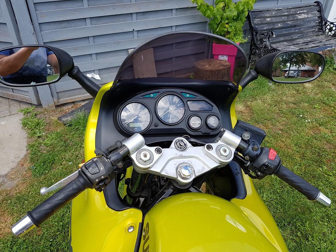 Suzuki gsx 750f (solgt) billede 8