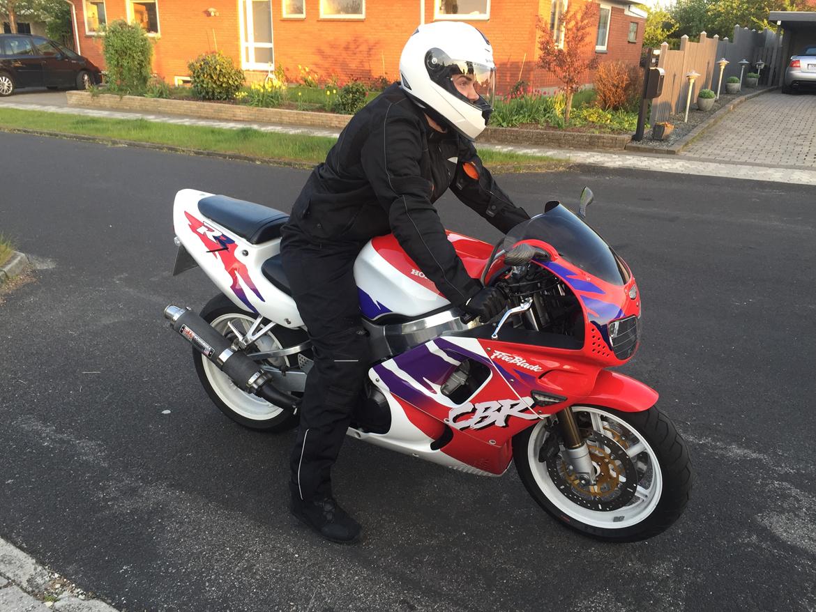 Honda CBR 900 billede 3