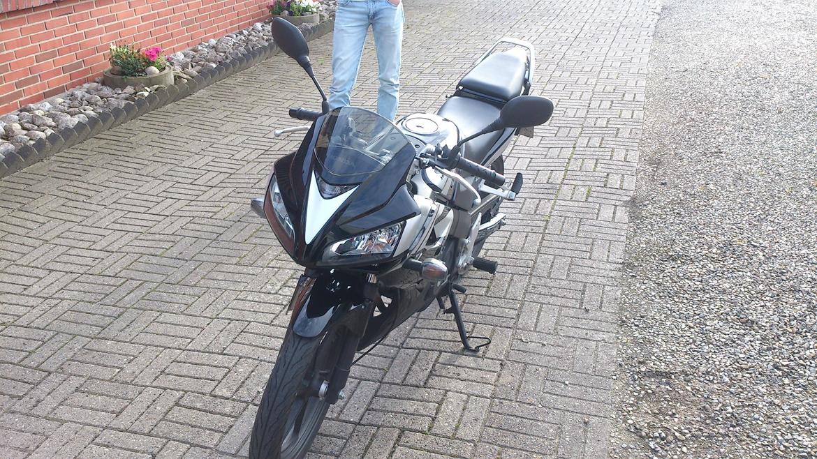 Honda CBR 125 R billede 3