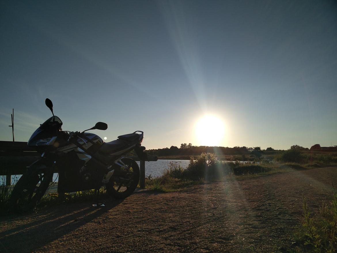Honda CBR 125 R - En tur ud at fiske med en ven, fantastisk vejr billede 1