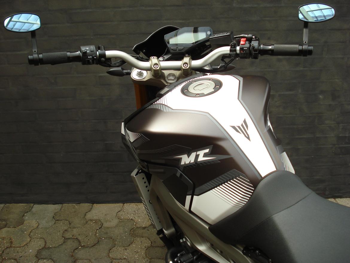 Yamaha MT - 09 "BAGHJULS KONGEN" billede 10