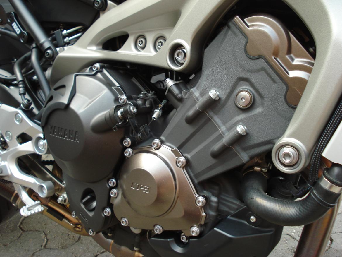 Yamaha MT - 09 "BAGHJULS KONGEN" billede 24