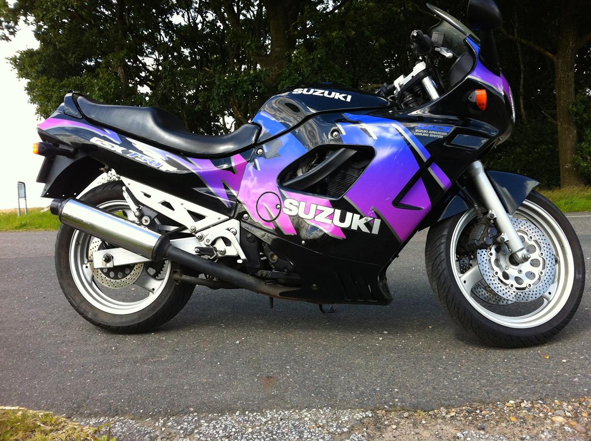 Suzuki GSX 750 F billede 4