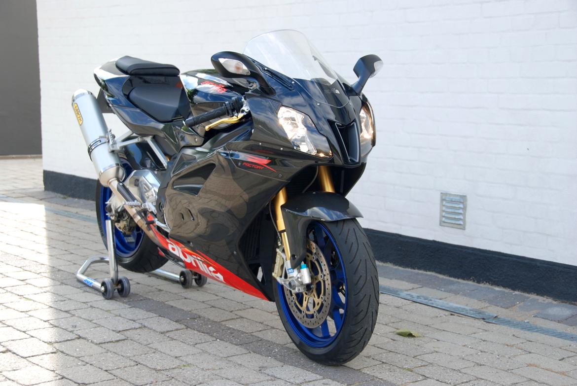 Aprilia Rsv 1000 R Factory billede 4