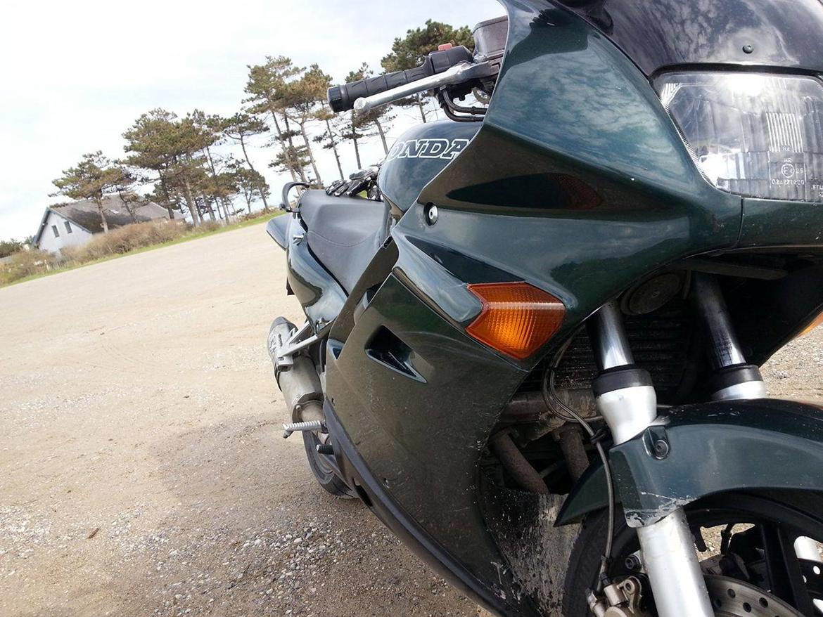 Honda VFR 750 RC36 - She likes it dirty billede 7