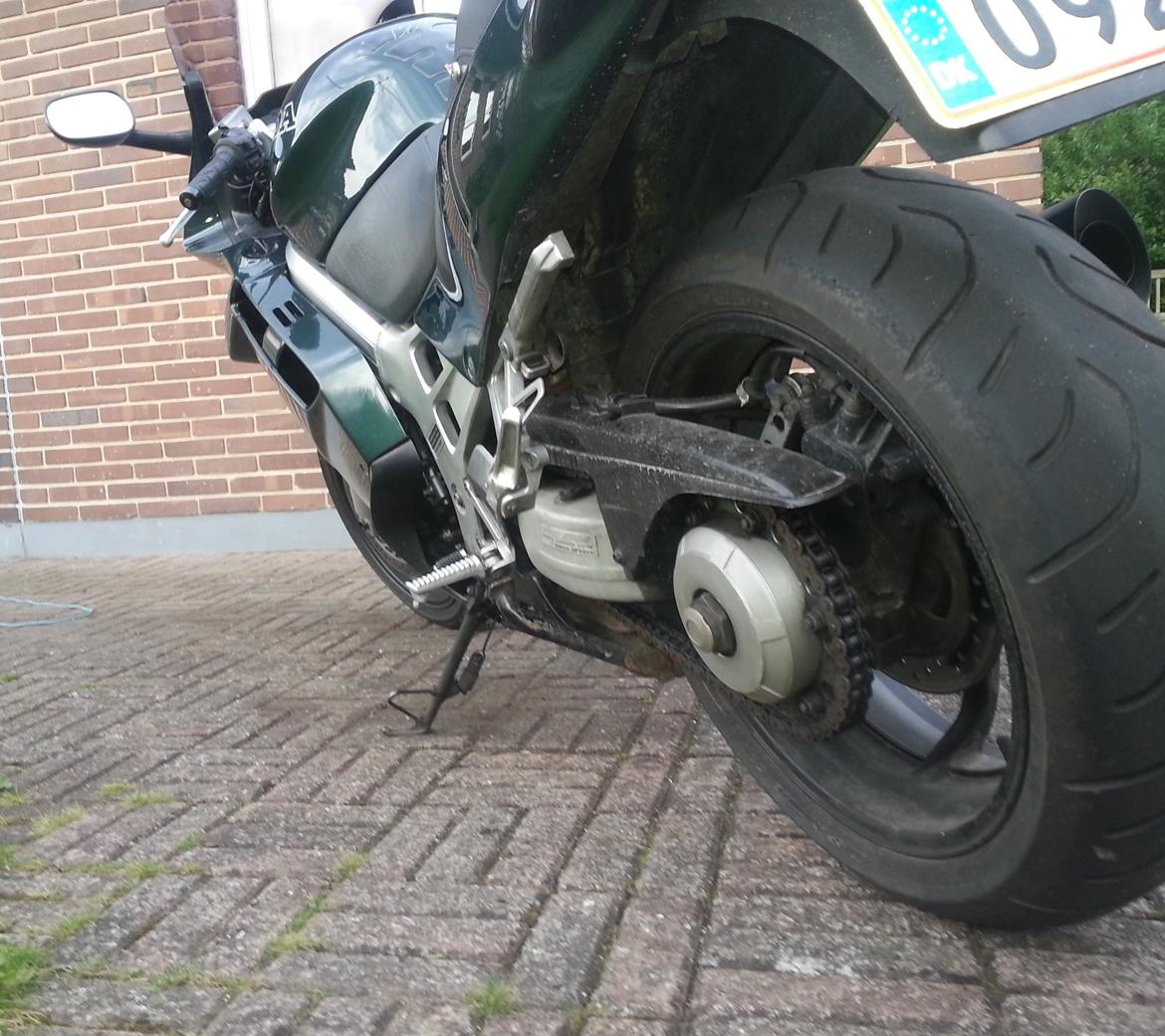 Honda VFR 750 RC36 - Da vi kom hjem ville hun dog gerne vaskes.. billede 8