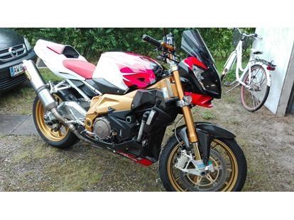 Aprilia Tuono 1000 R Factory (solgt)  billede 1